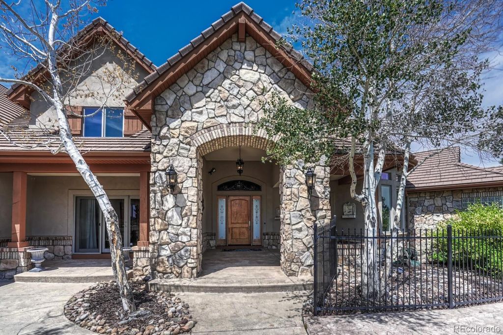 Photo of 3851 Castle Butte Drive, Castle Rock, CO 80109 (MLS # 4540131)