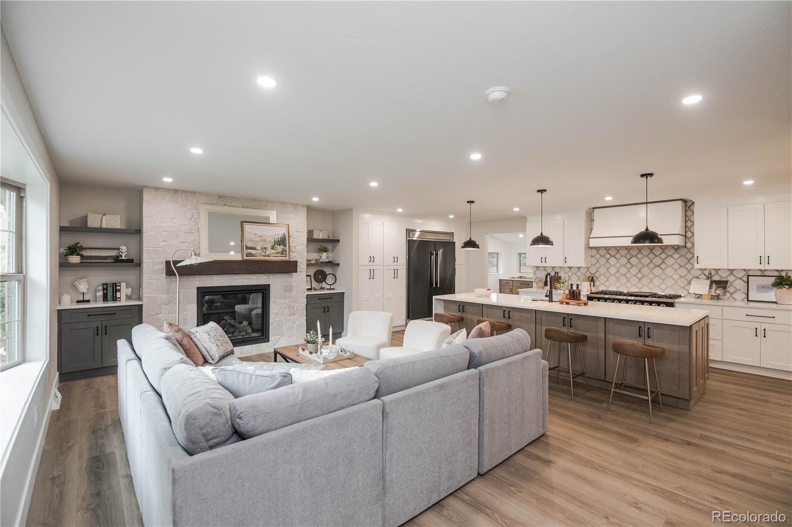 306 E Maplewood Avenue
