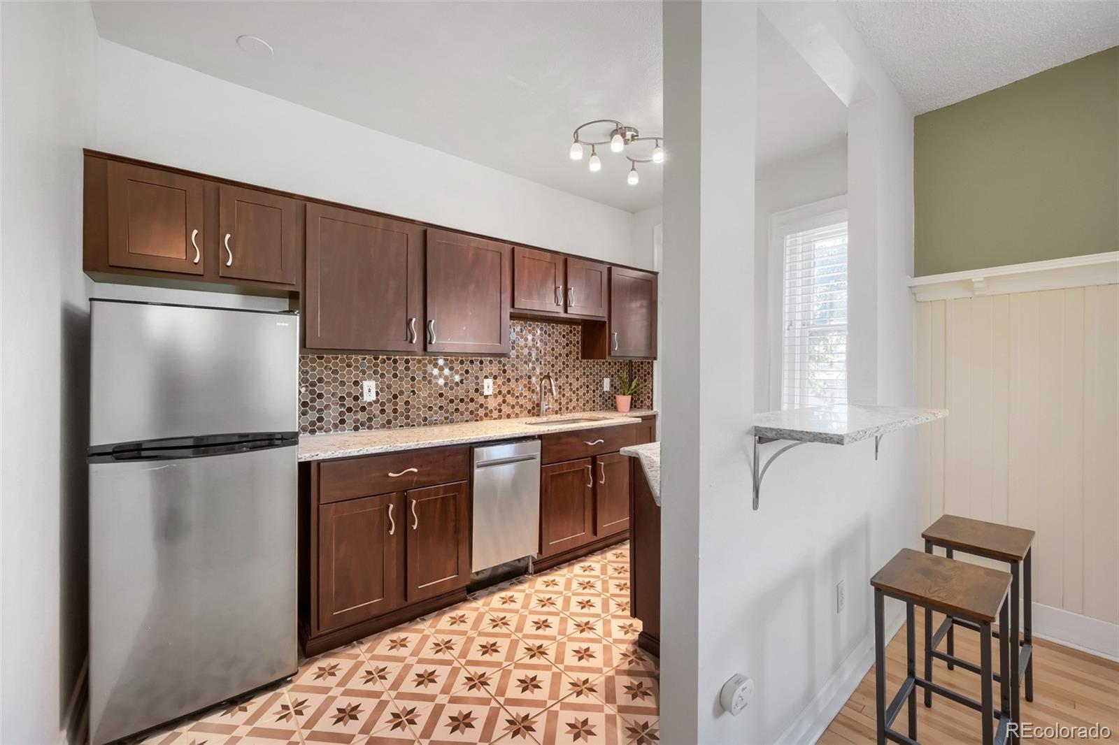 1356 N Pearl Street 202
