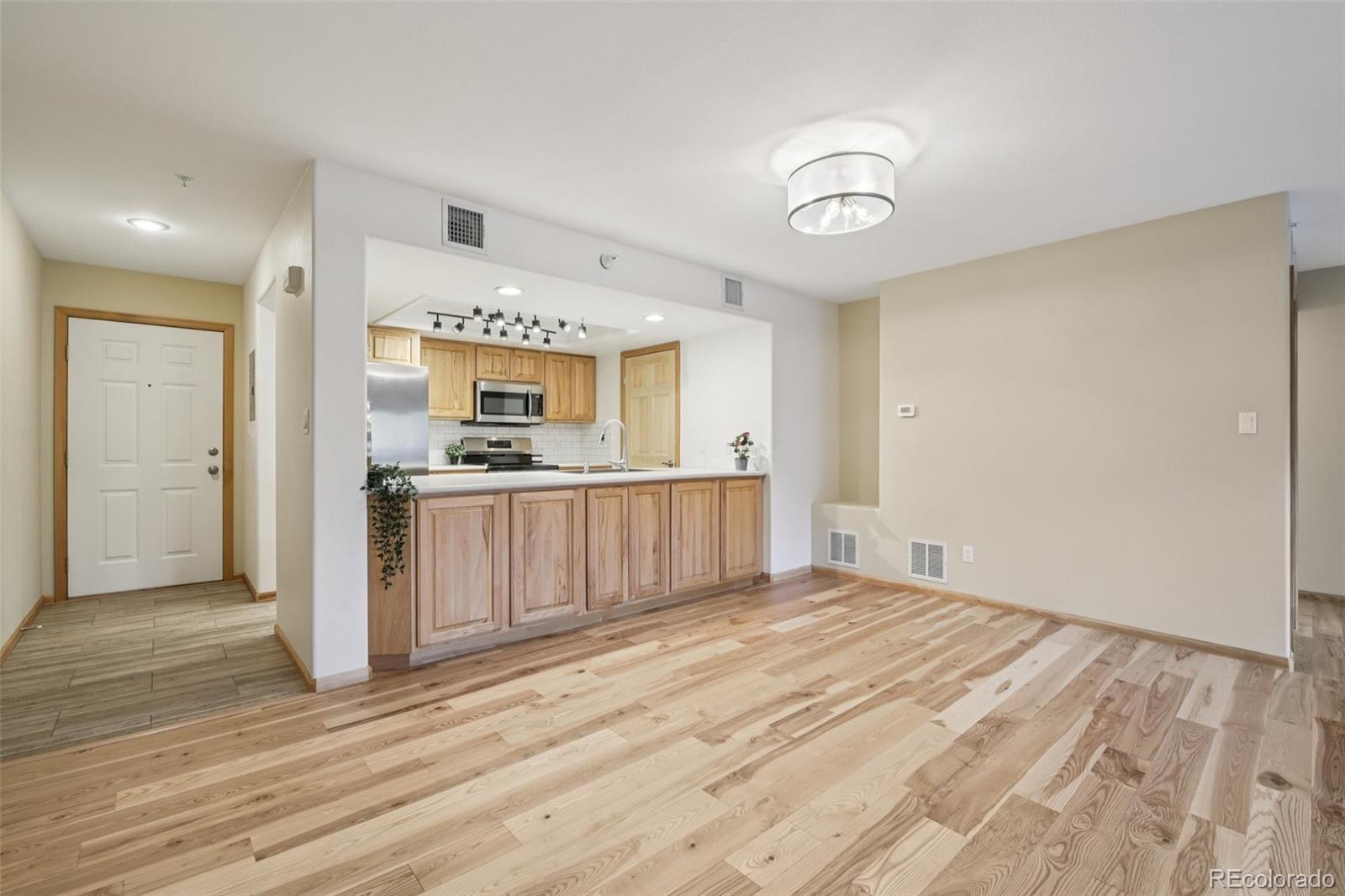 23674 Pondview Place B, Golden, CO, 80401 4 23674 Pondview Place B