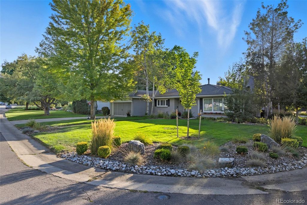 Photo of 335 Leyden Street, Denver, CO 80220 (MLS # 7961671)