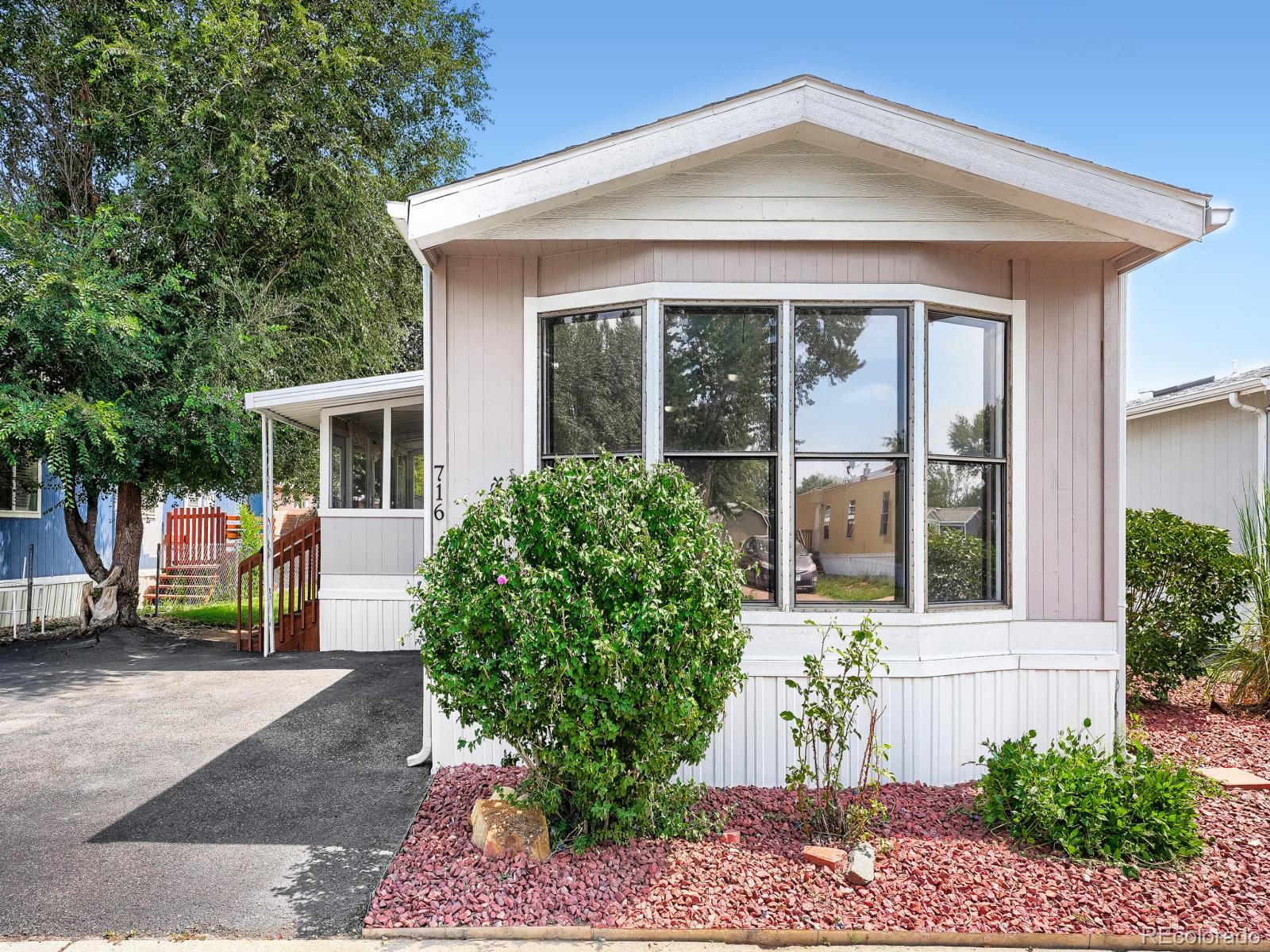 716 Meadowlark Drive