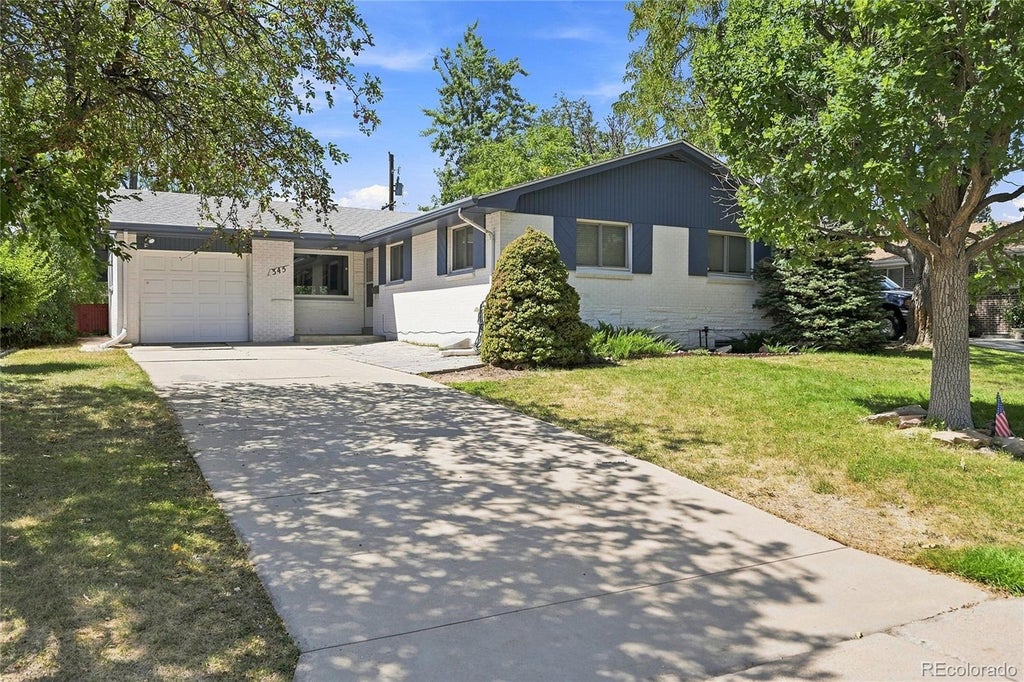 Photo of 345 Agate Street, Broomfield, CO 80020 (MLS # 6258075)