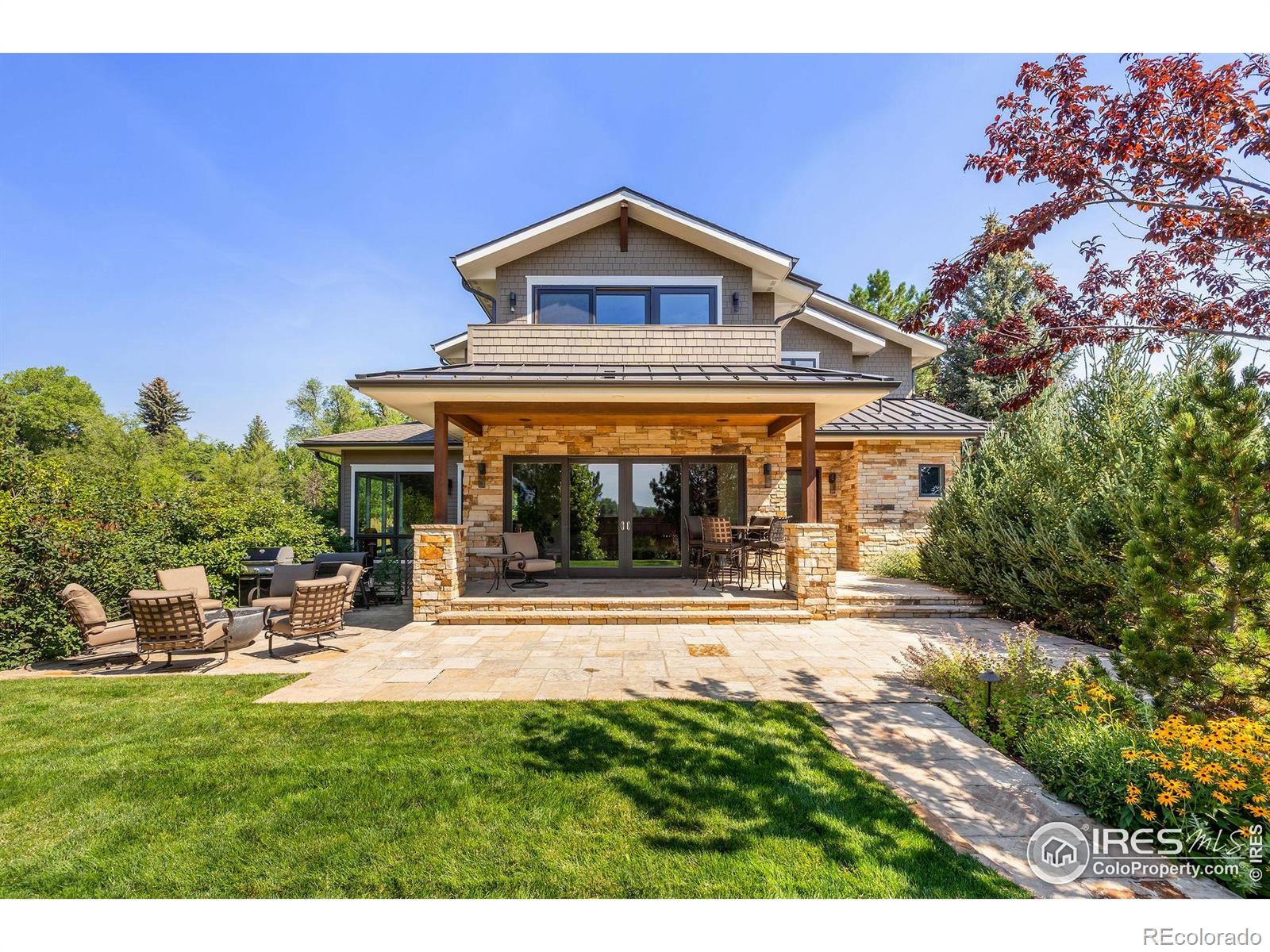1525 Jennine Place