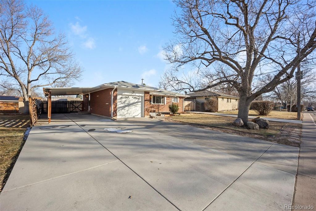 Photo of 1676 S Dover Court, Lakewood, CO 80232 (MLS # 7583806)