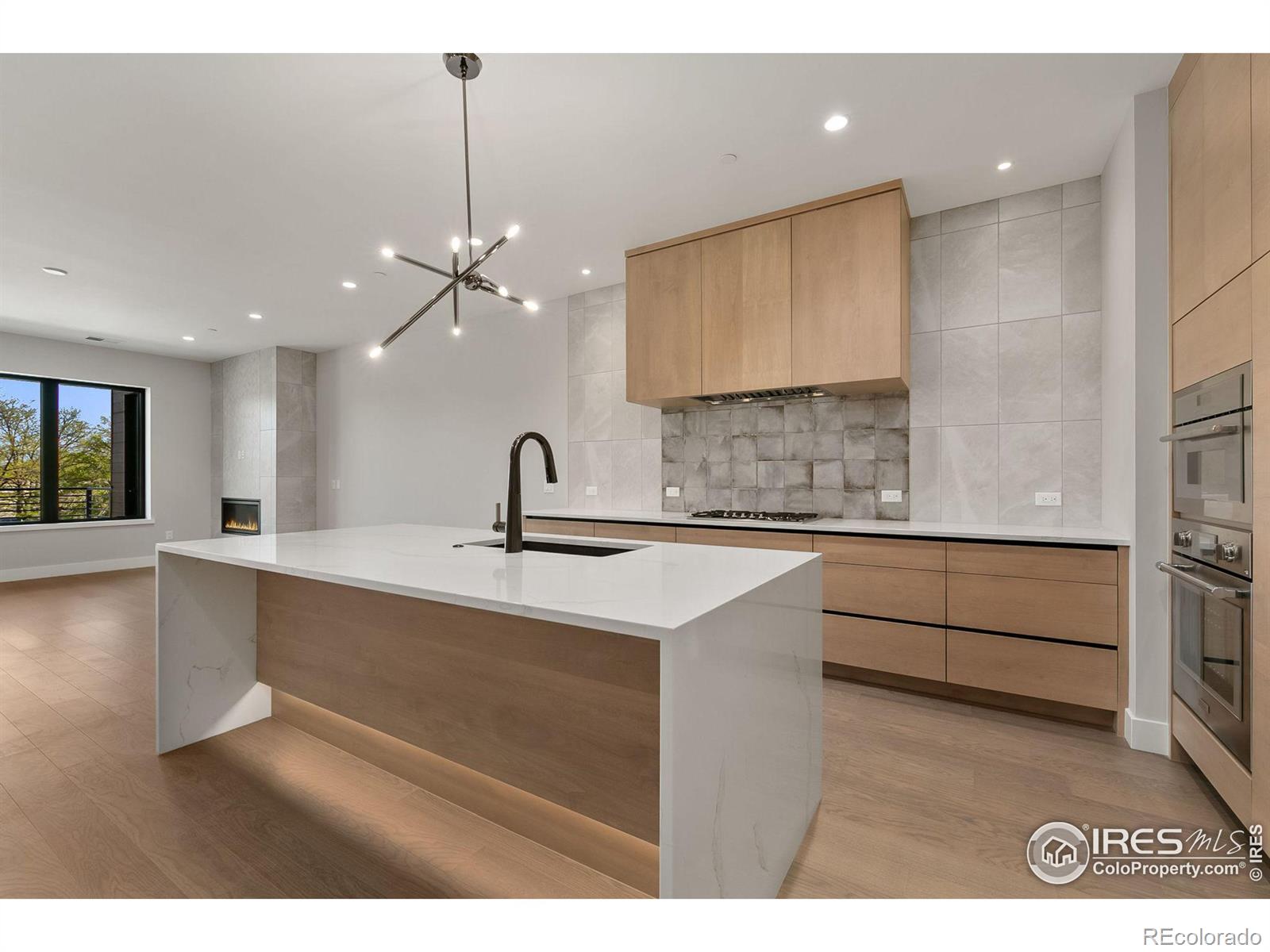 205 E 6th Street 302, Loveland, CO, 80537 4 205 E 6th Street 302