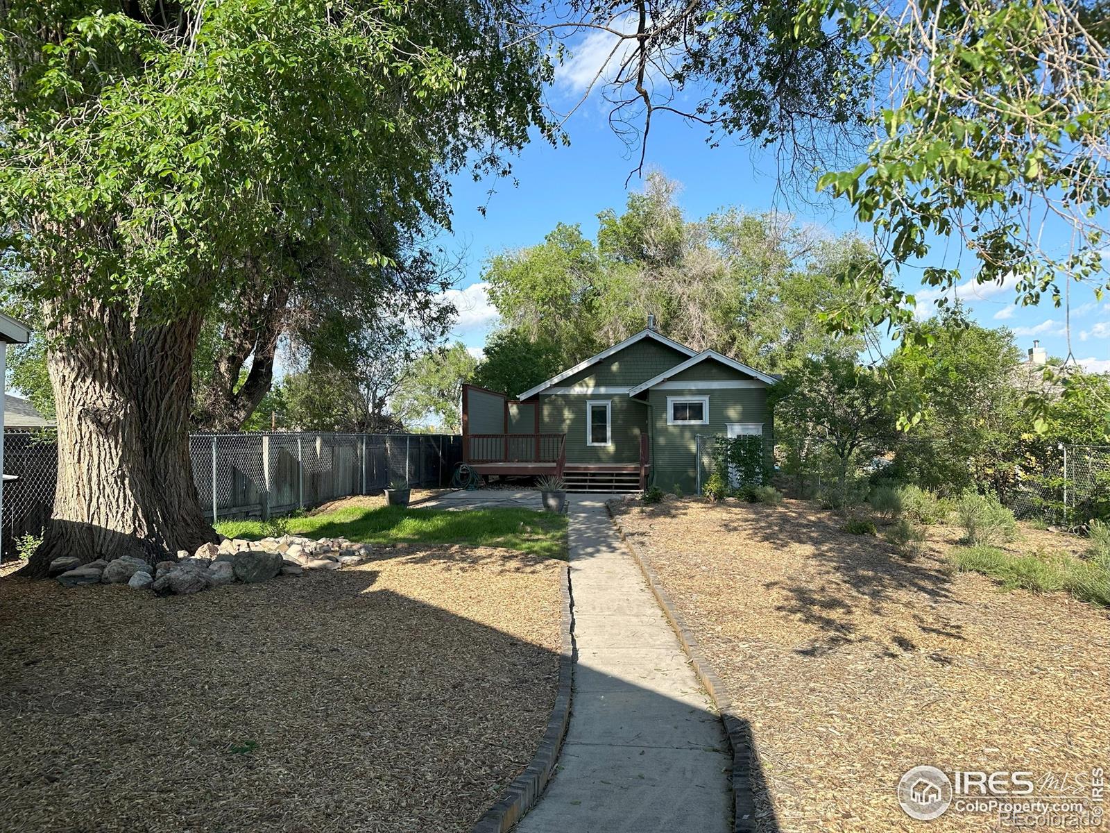 515 Cowan Street