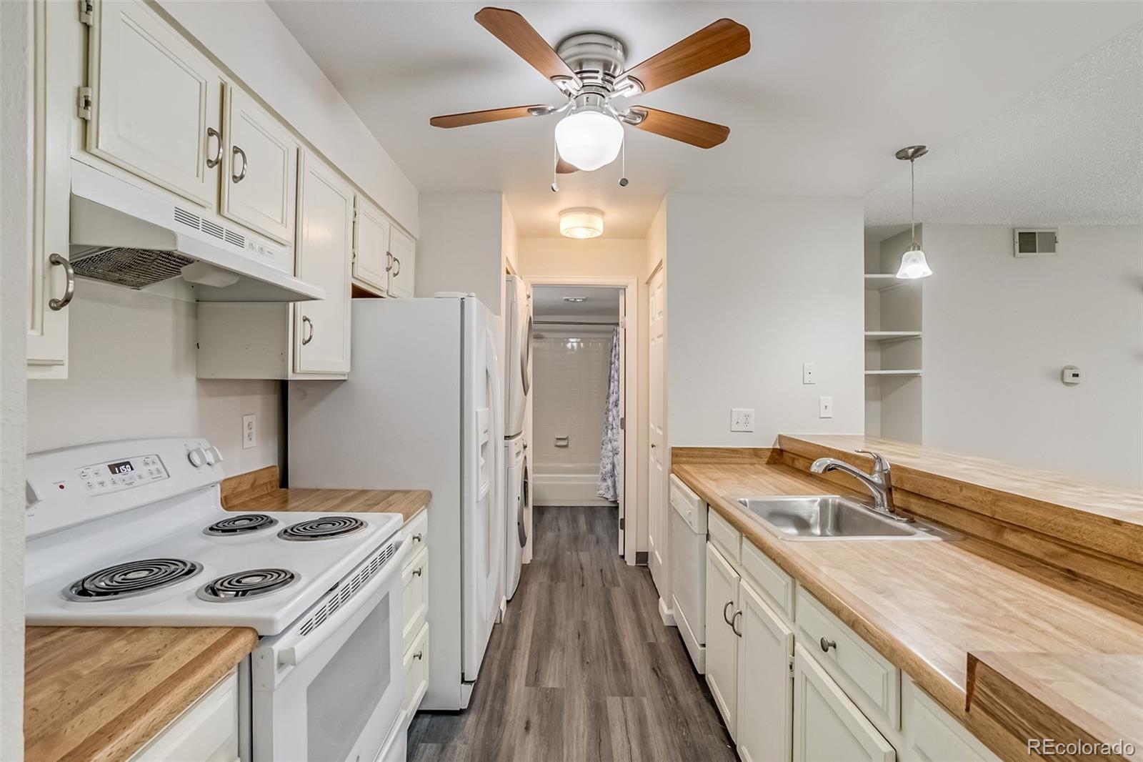 4899 S Dudley Street 2B