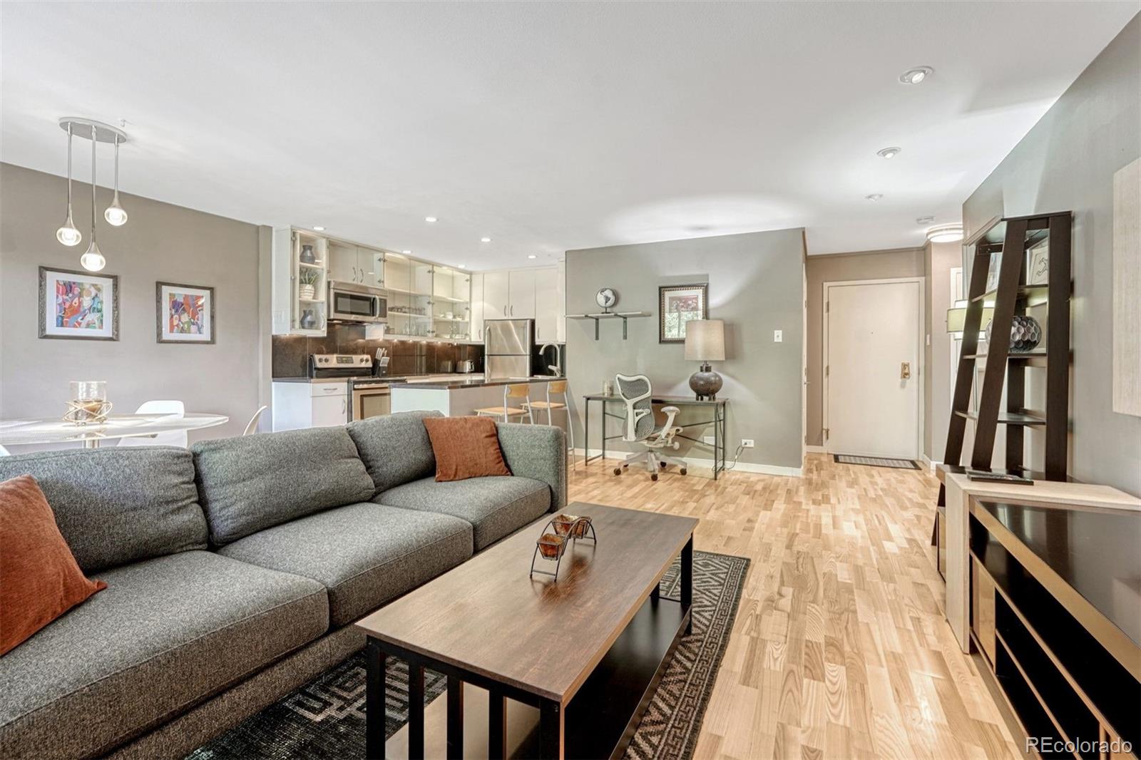 480 S Marion Parkway 305
