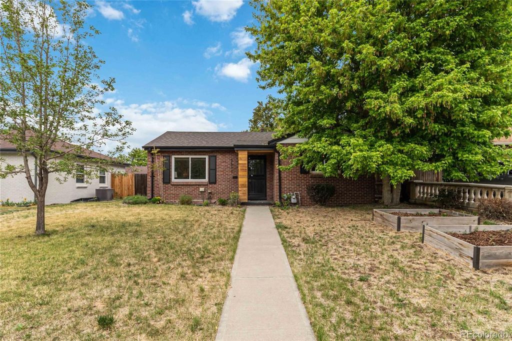 Photo of 3511 Newport Street, Denver, CO 80207 (MLS # 6093202)