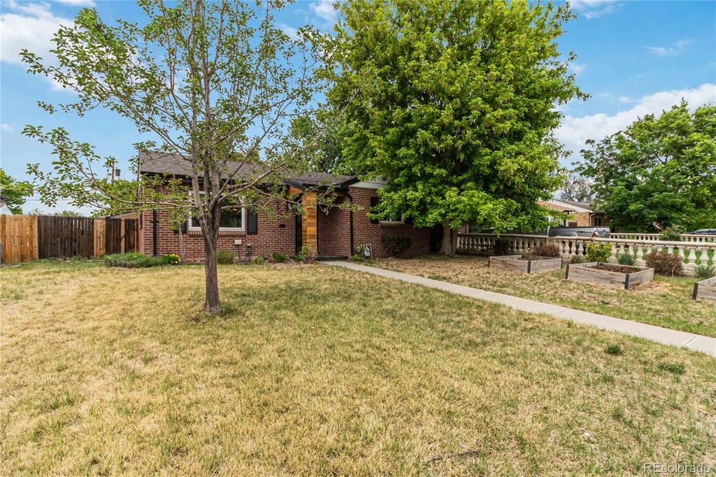 Photo of 3511 Newport Street, Denver, CO 80207 (MLS # 6093202)