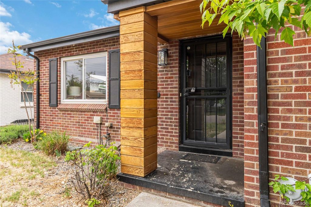 Photo of 3511 Newport Street, Denver, CO 80207 (MLS # 6093202)