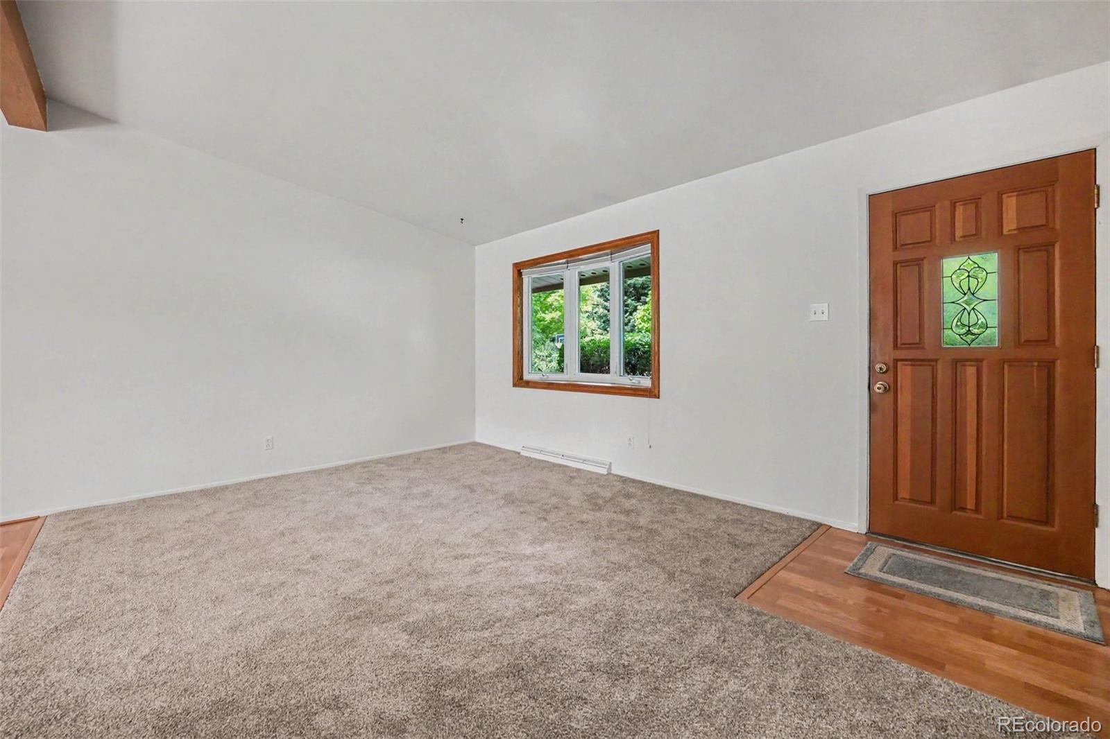748 W Larigo Avenue