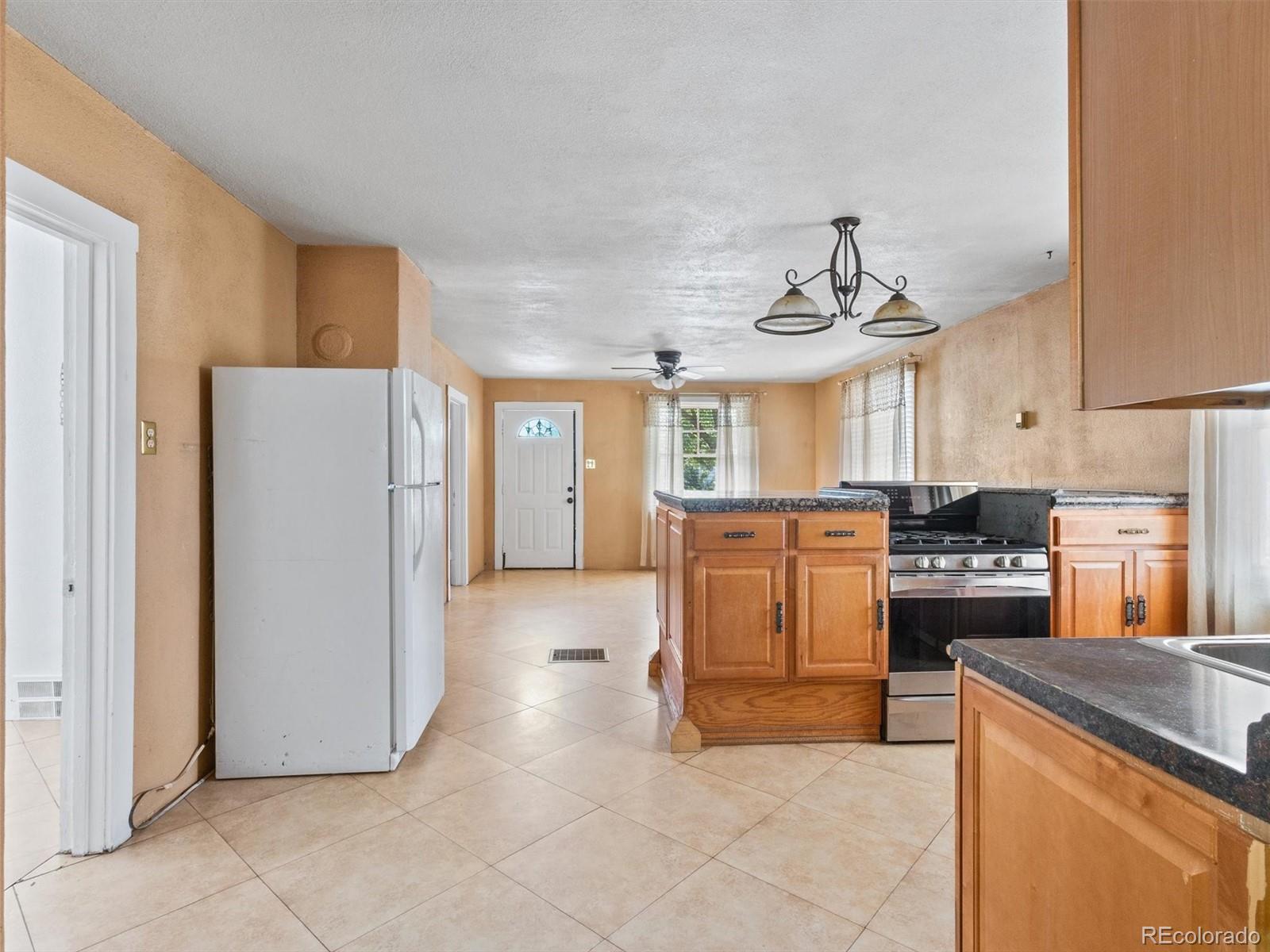 255 Knox Court