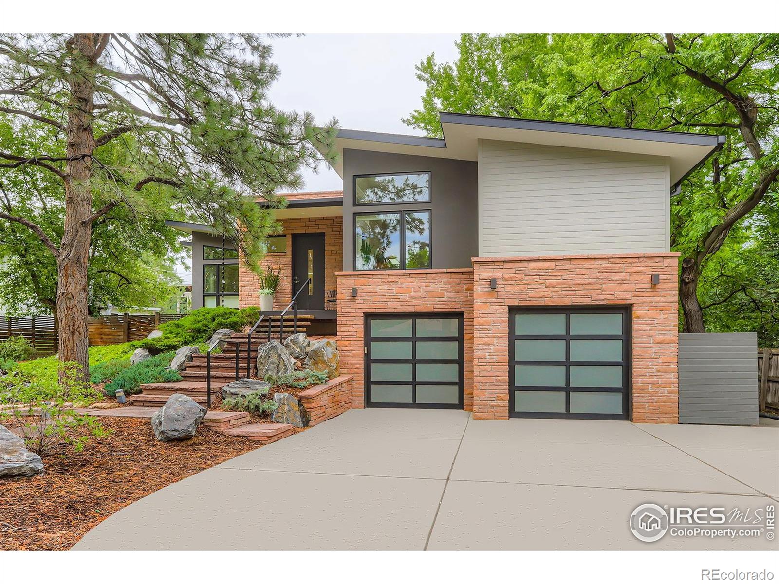 955 Jasmine Circle