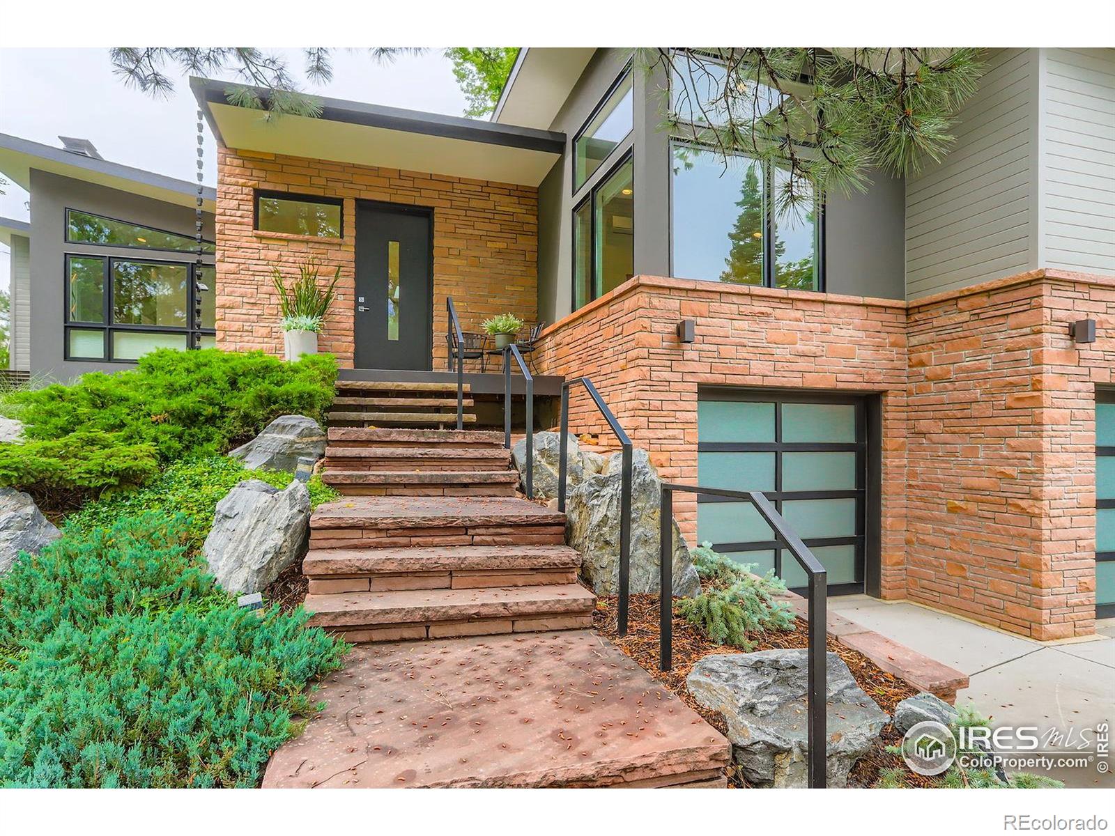 955 Jasmine Circle