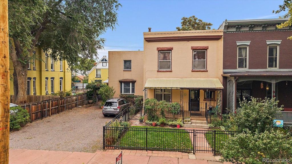 Photo of 2924 Champa Street, Denver, CO 80205 (MLS # 3678344)
