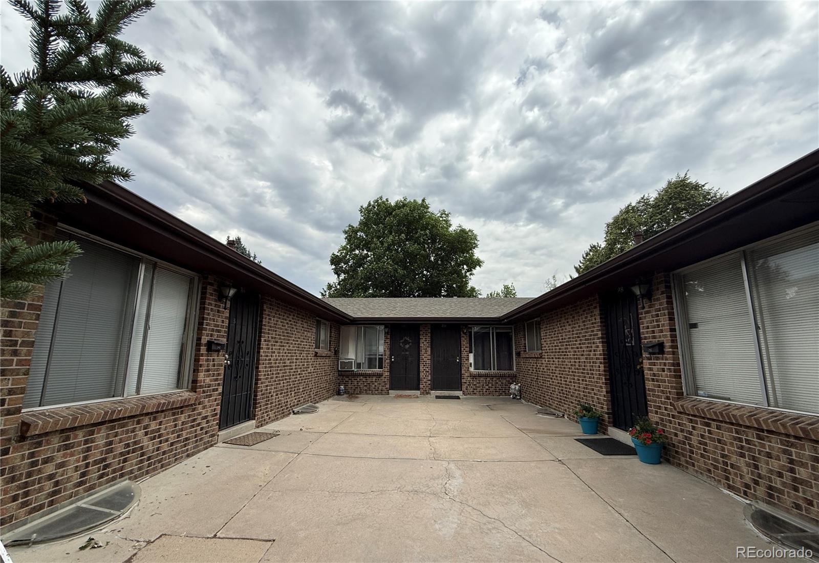 28 Lima Street, Aurora, CO, 80010 1 28 Lima Street
