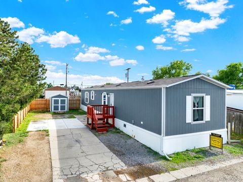 Manufactured Home in Byers CO 68 ROYAL MH PARK Park.jpg