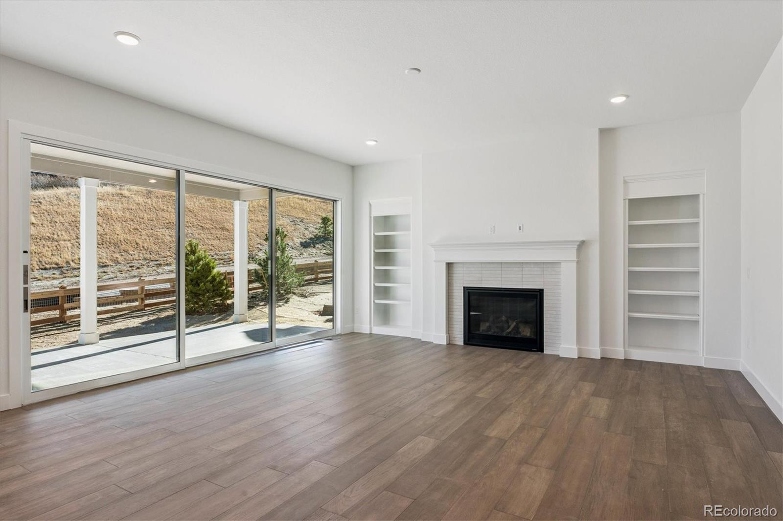 1300 Oleander Street