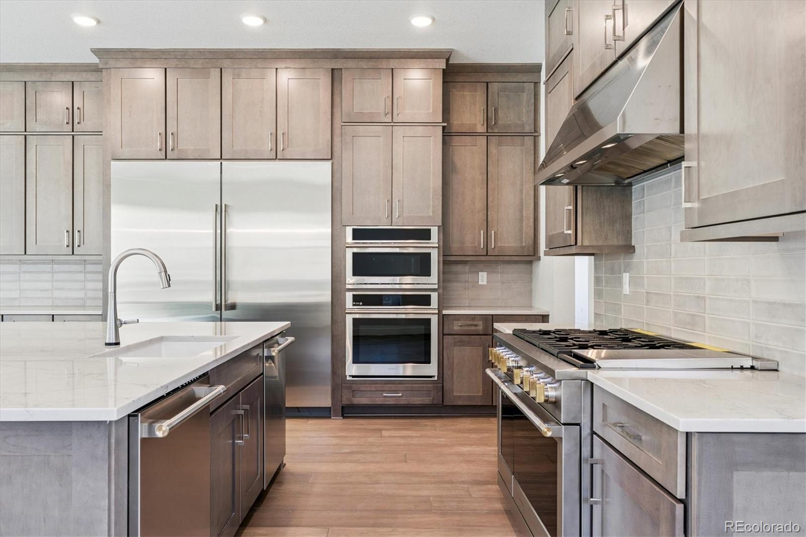 1300 Oleander Street