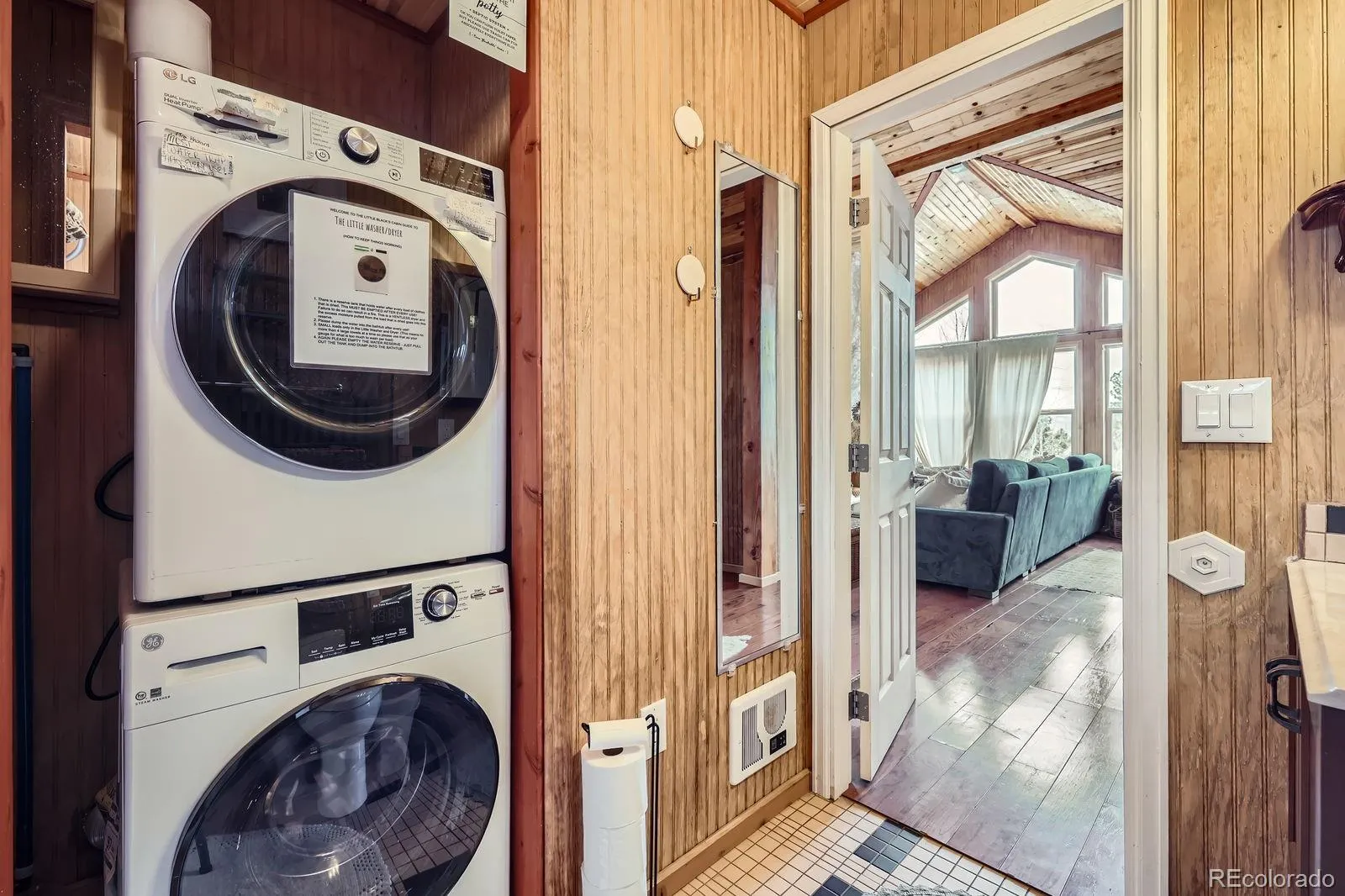 Jefferson, Colorado 80456, United States, 2 Bedrooms Bedrooms, ,1 BathroomBathrooms,Residential,Active,121730