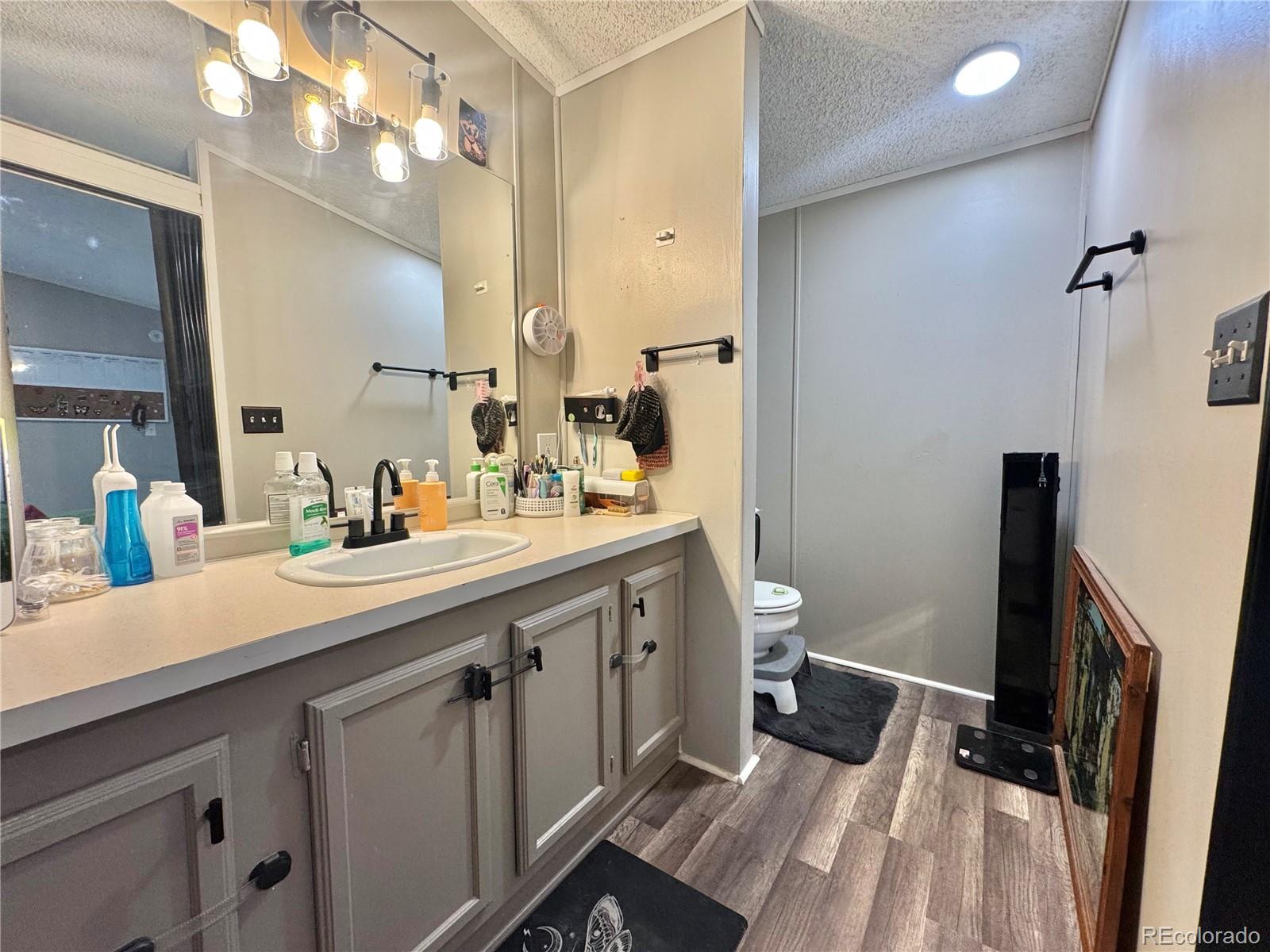 5354 E 97th Place