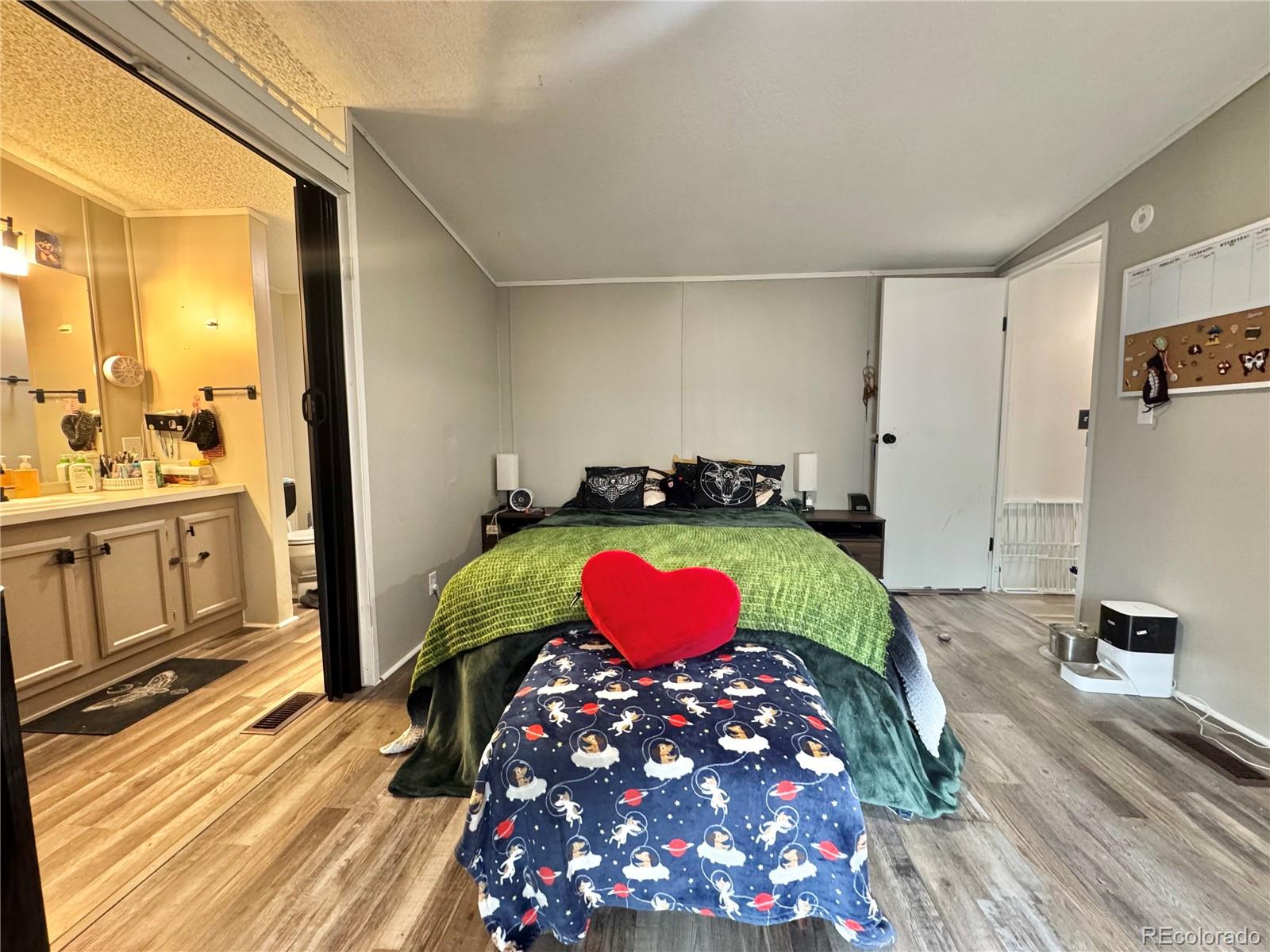 5354 E 97th Place