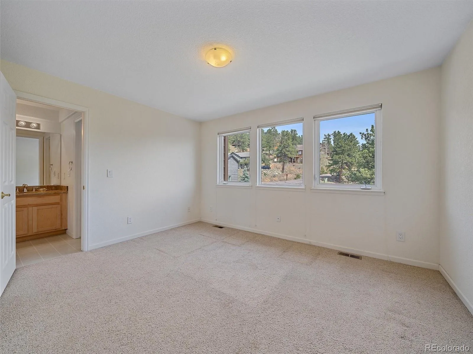 Evergreen, Colorado 80439, United States, 4 Bedrooms Bedrooms, ,4 BathroomsBathrooms,Residential,Pending,115246