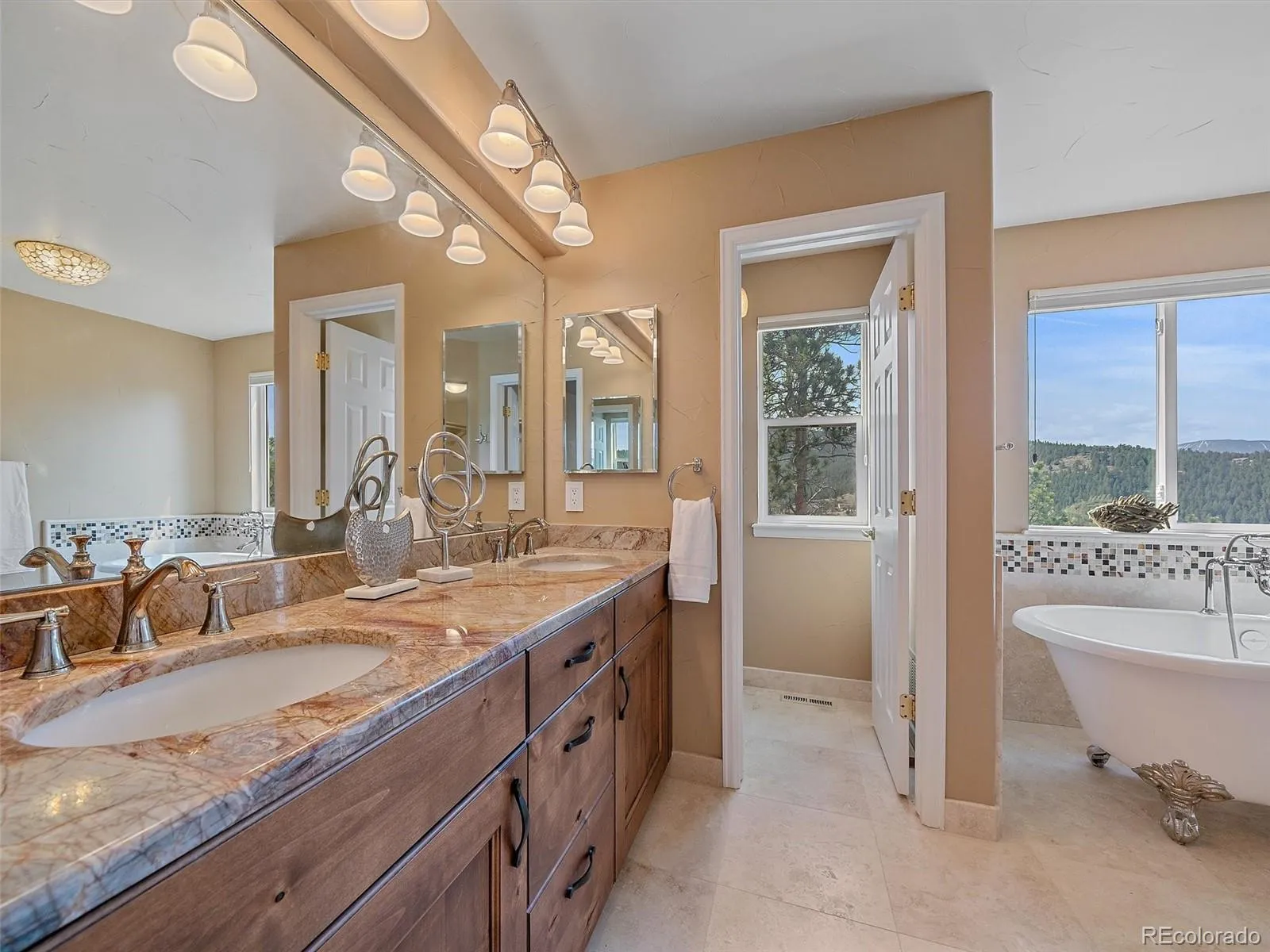 Evergreen, Colorado 80439, United States, 4 Bedrooms Bedrooms, ,4 BathroomsBathrooms,Residential,Pending,115246