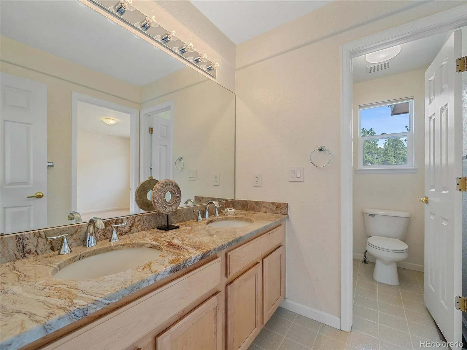 Evergreen, Colorado 80439, United States, 4 Bedrooms Bedrooms, ,4 BathroomsBathrooms,Residential,Pending,115246