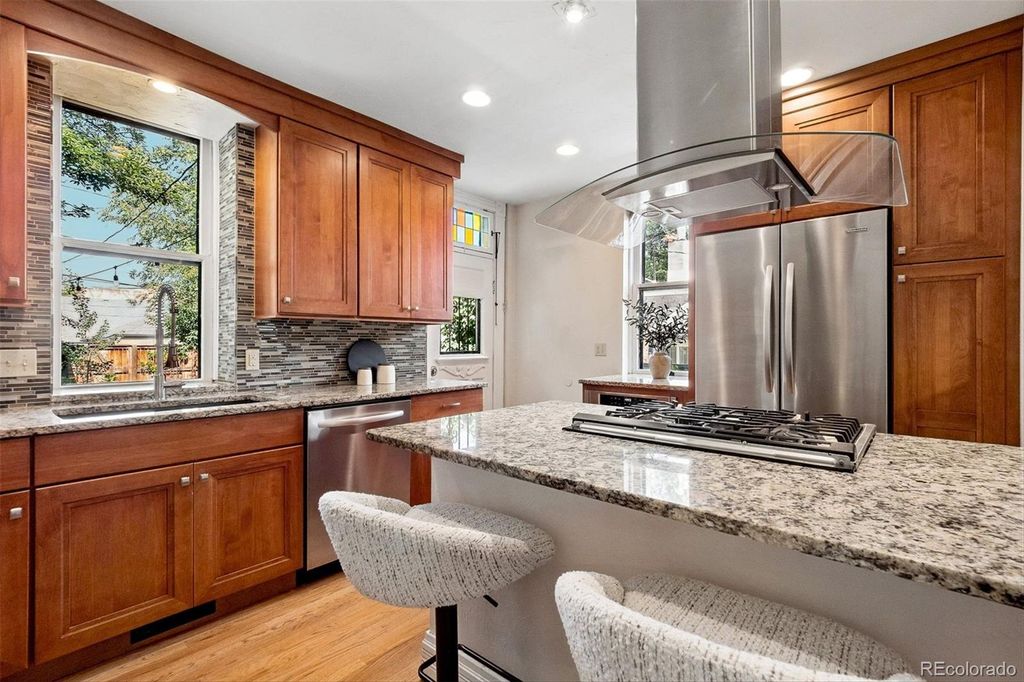 Photo of 1157 Elizabeth Street, Denver, CO 80206 (MLS # 1622767)