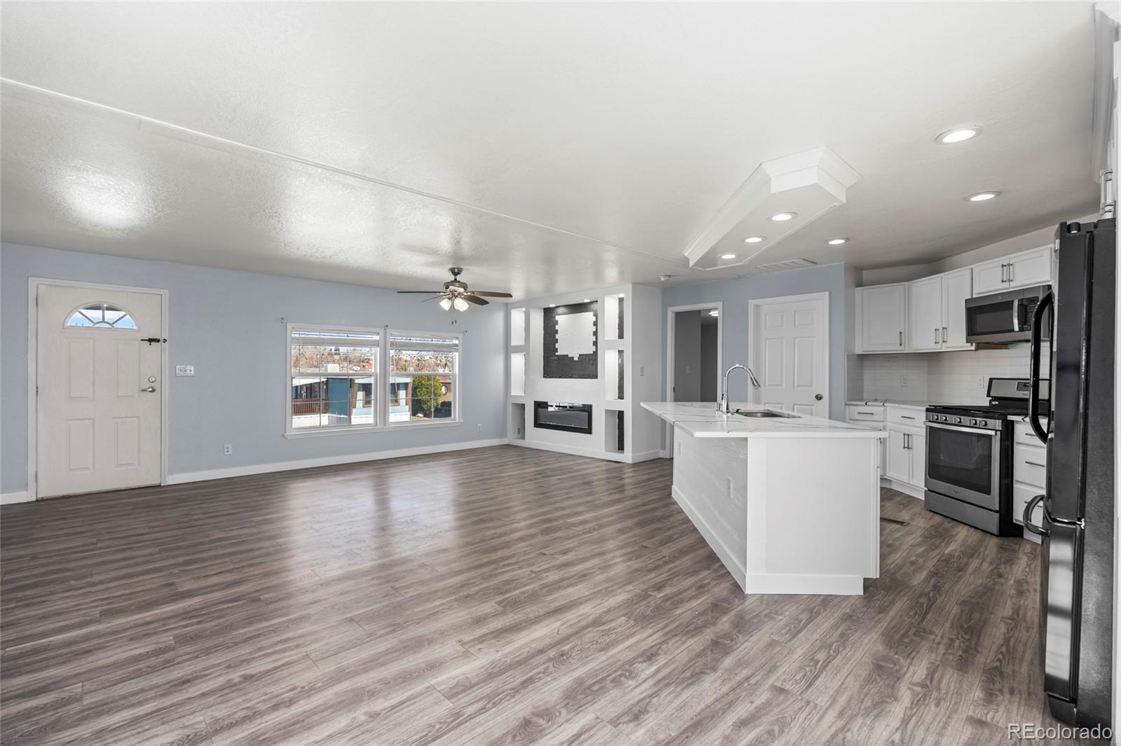 9400 EL Court
