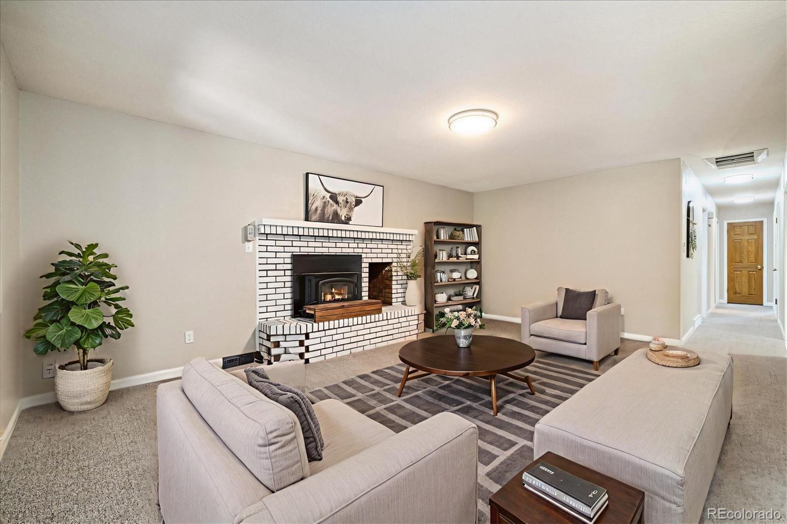 3322 Vivian Drive
