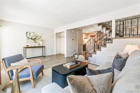 Photo of 143 Oakland Court, Aurora, CO 80011 (MLS # 7194601)