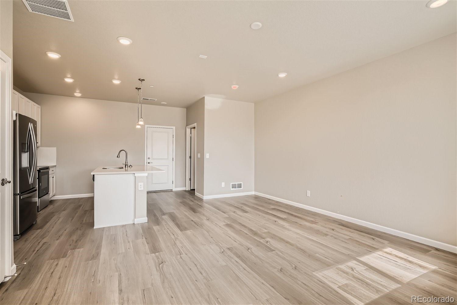 6847 Huddersfield Lane, Castle Pines, CO, 80108 1 6847 Huddersfield Lane