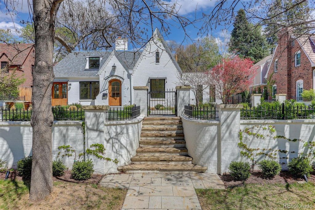 Photo of 250 Ash Street, Denver, CO 80220 (MLS # 4189313)