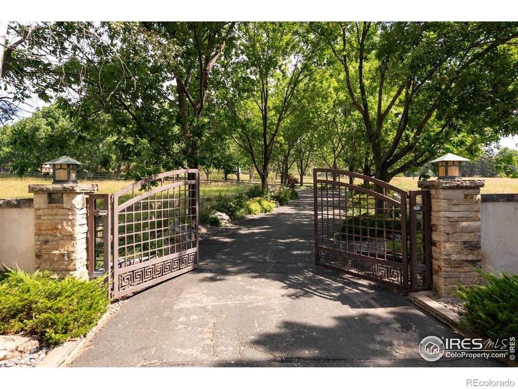 Photo of 7007 Rozena Drive, Longmont, CO 80503 (MLS # IR1043160)