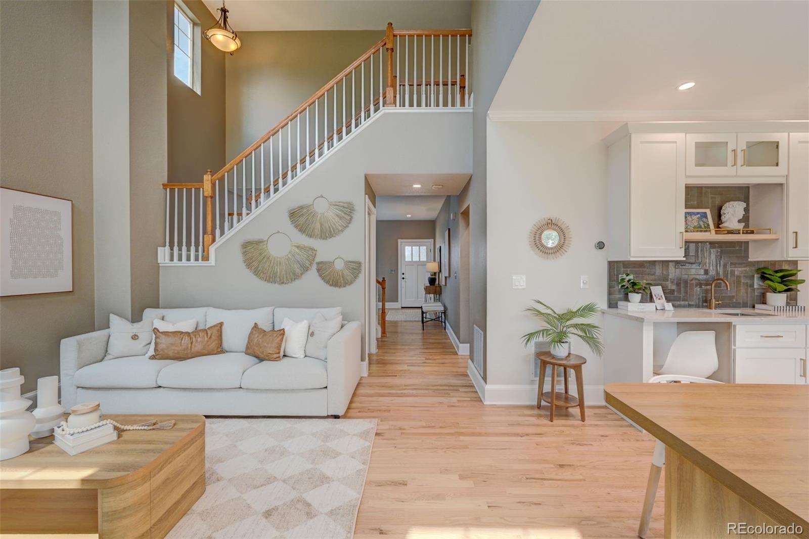 1872 E 164th Place