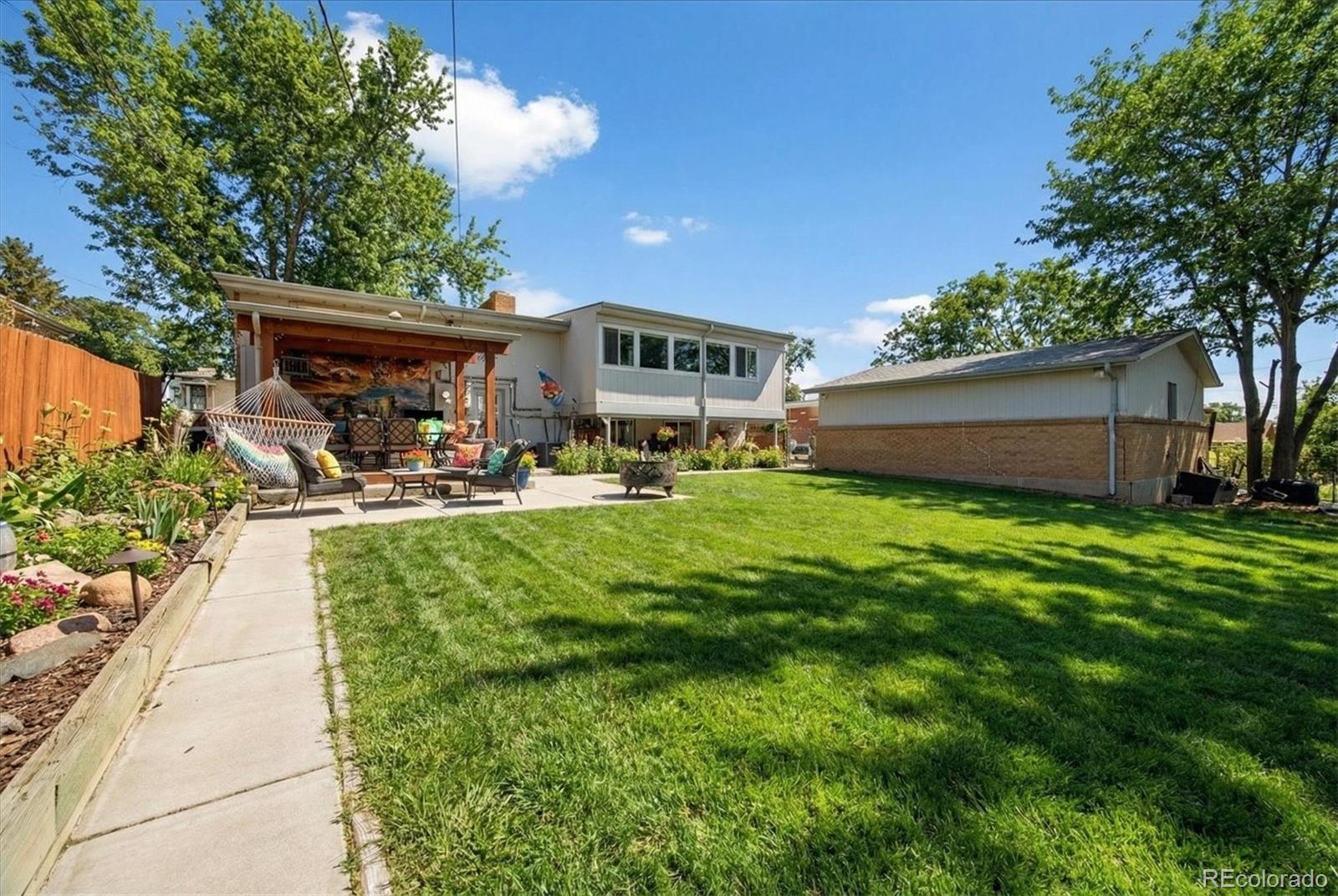 6409 Brentwood Street