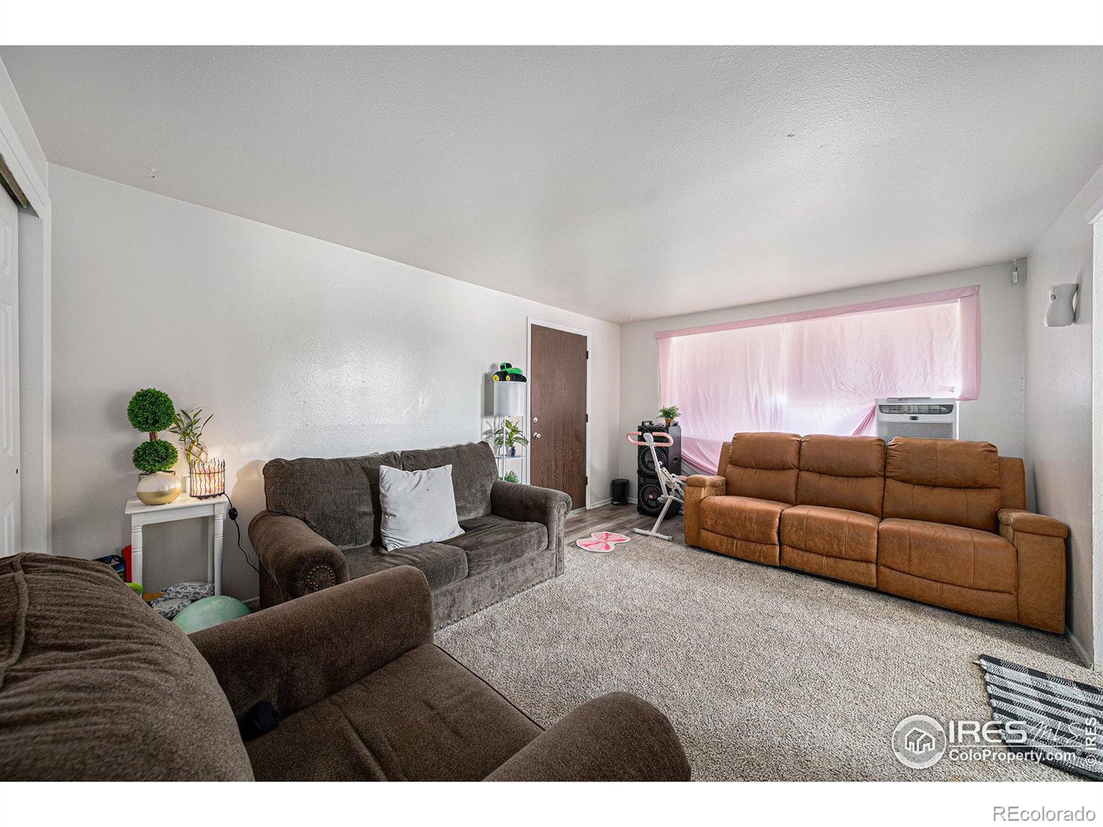 1531 Lashley Street 1531, 1533