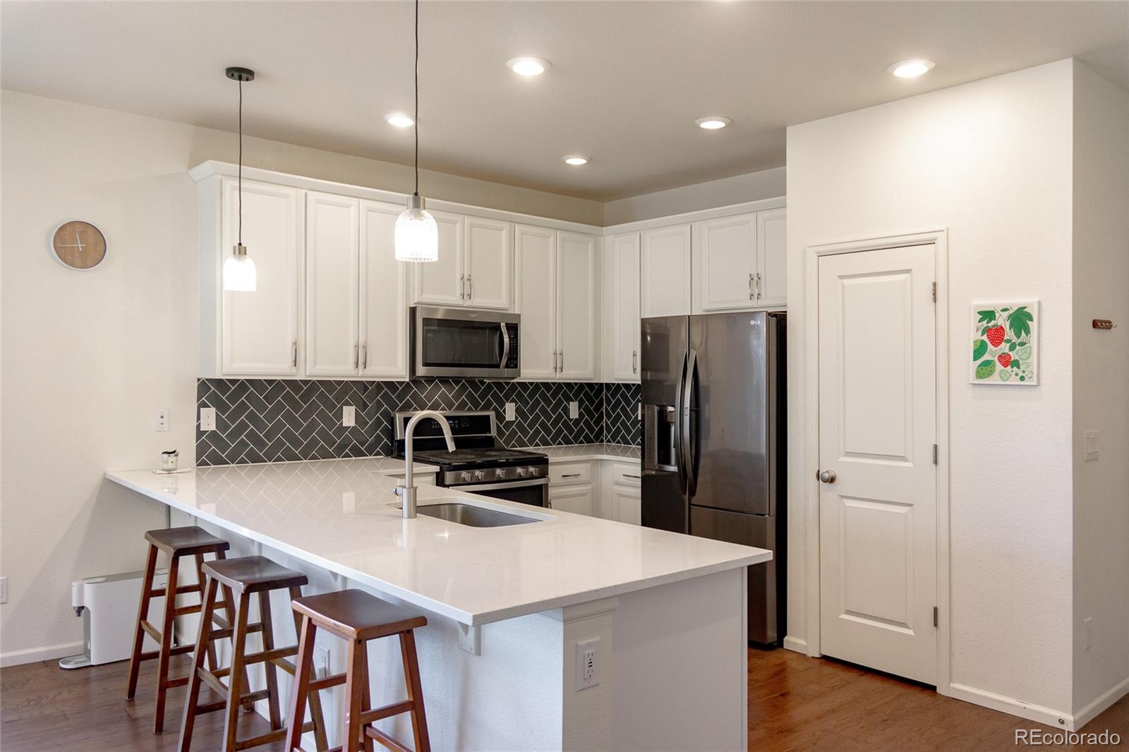 8951 E 59th Place
