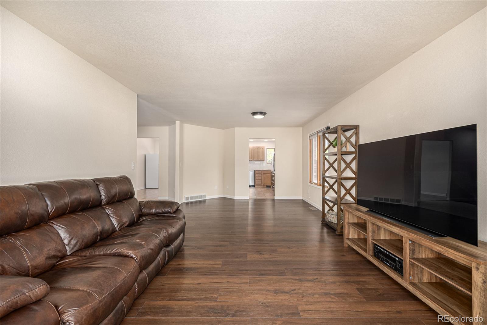 2072 Skylark Court, Longmont, CO, 80503 3 2072 Skylark Court