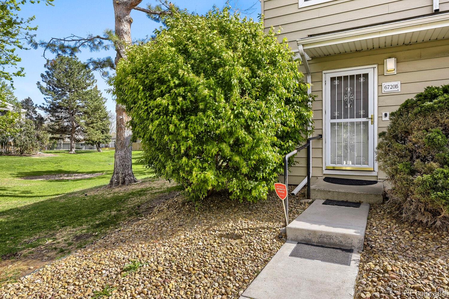 6720 E Mississippi Avenue B