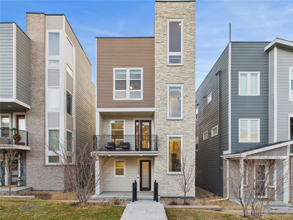 Photo of 11487 W Grand Way, Littleton, CO 80127 (MLS # 5285885)