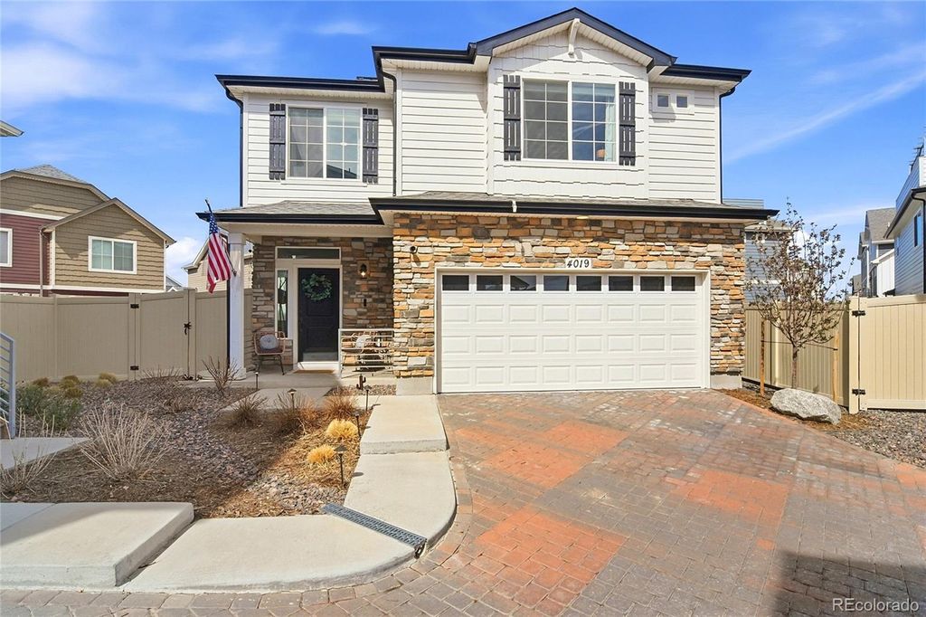 Photo of 4019 N Quatar Court, Aurora, CO 80019 (MLS # 2313968)