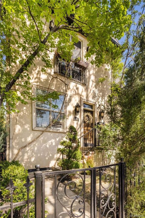 Photo of 2527 Tremont Place, Denver, CO 80205 (MLS # 7405449)