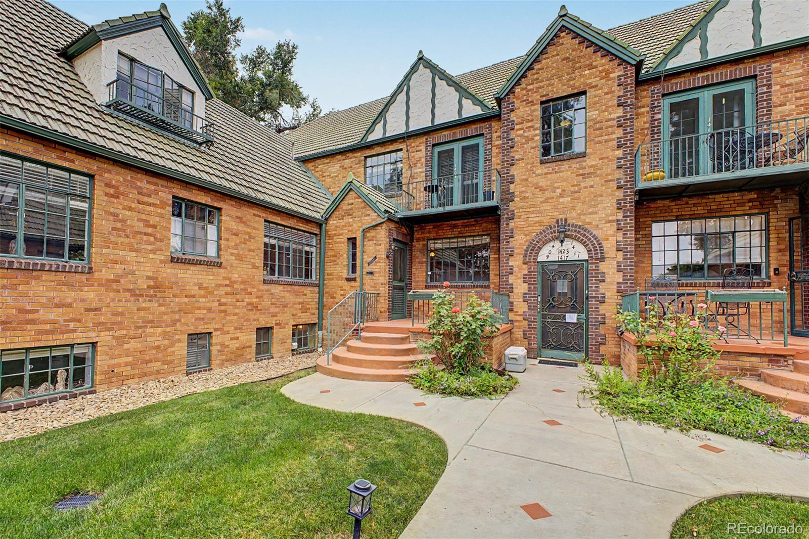 1405 Dexter Street