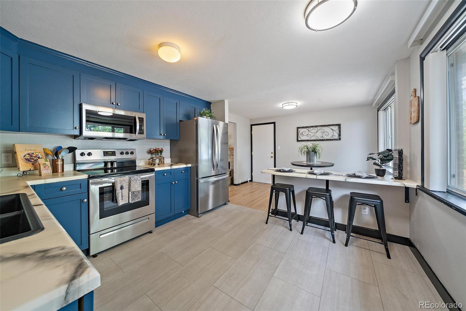 240 W 6th Avenue, Broomfield, CO, 80020 1 240 W 6th Avenue