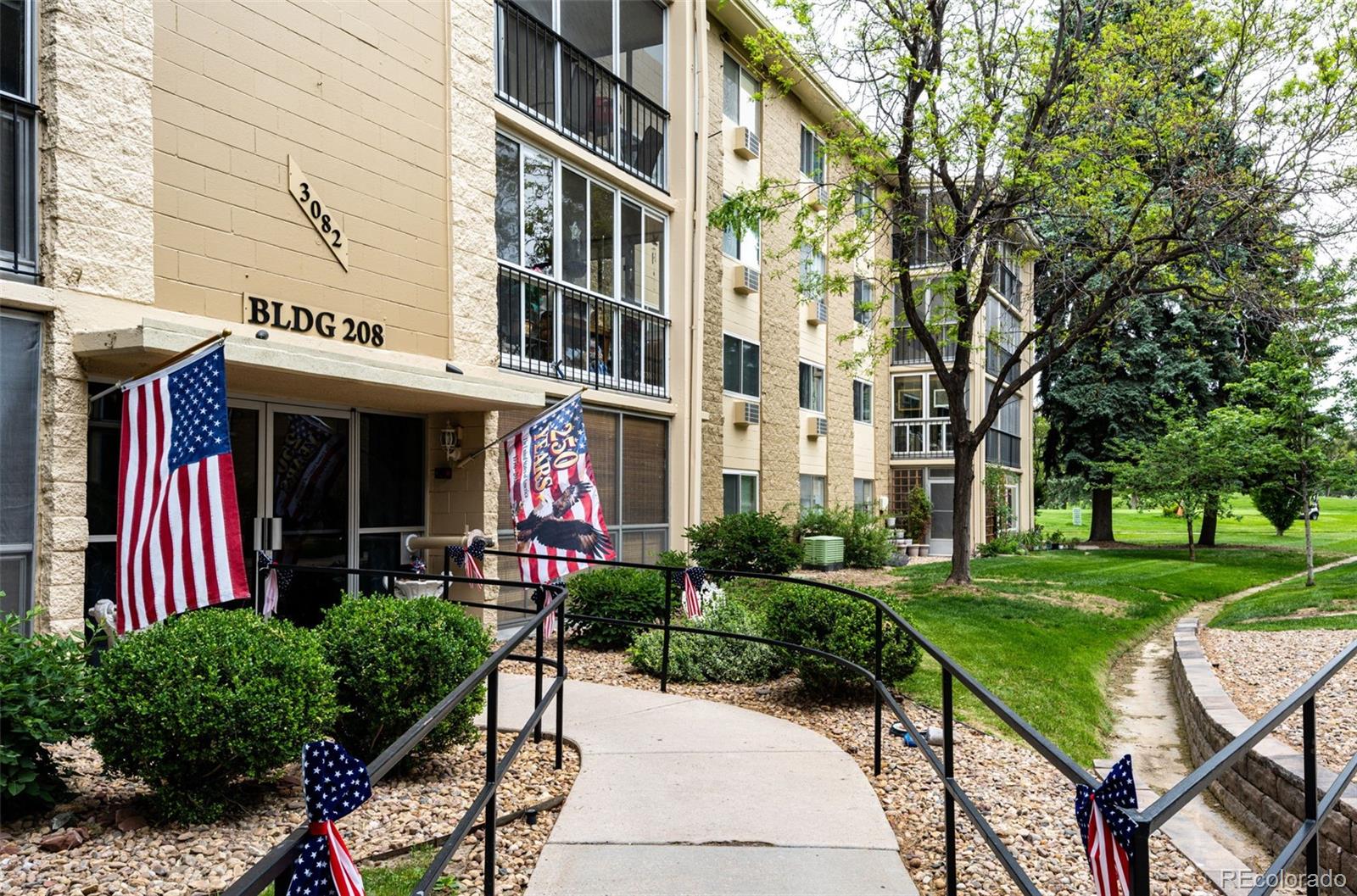 3082 S Wheeling Way 105